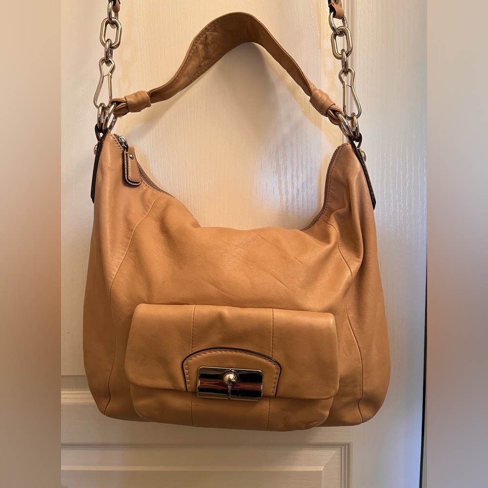 Kristin Coach Light Tan leather Handbag - Picture 3 of 8
